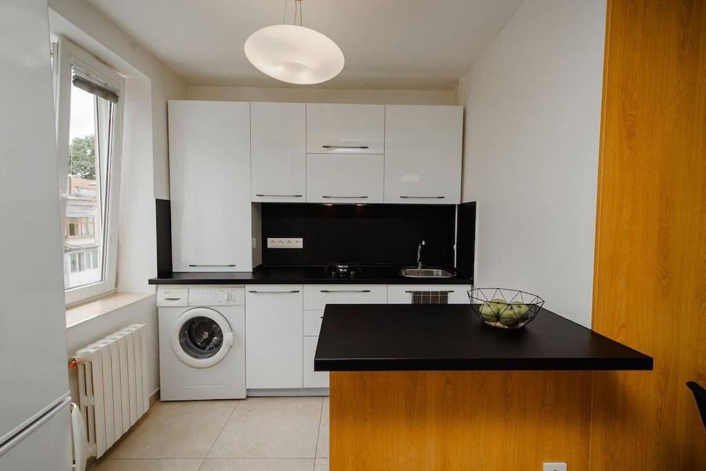 Very Stylish Apartament In Middle Of City. คีชีเนา ภายนอก รูปภาพ